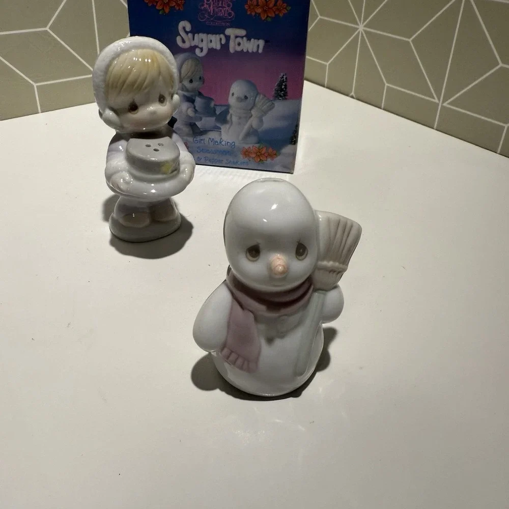 Sugar Town Girl Making Snowman Porcelain 4